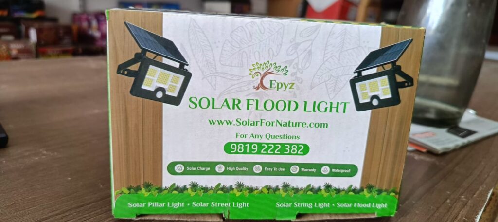 SOLAR FLOOD LIGHT